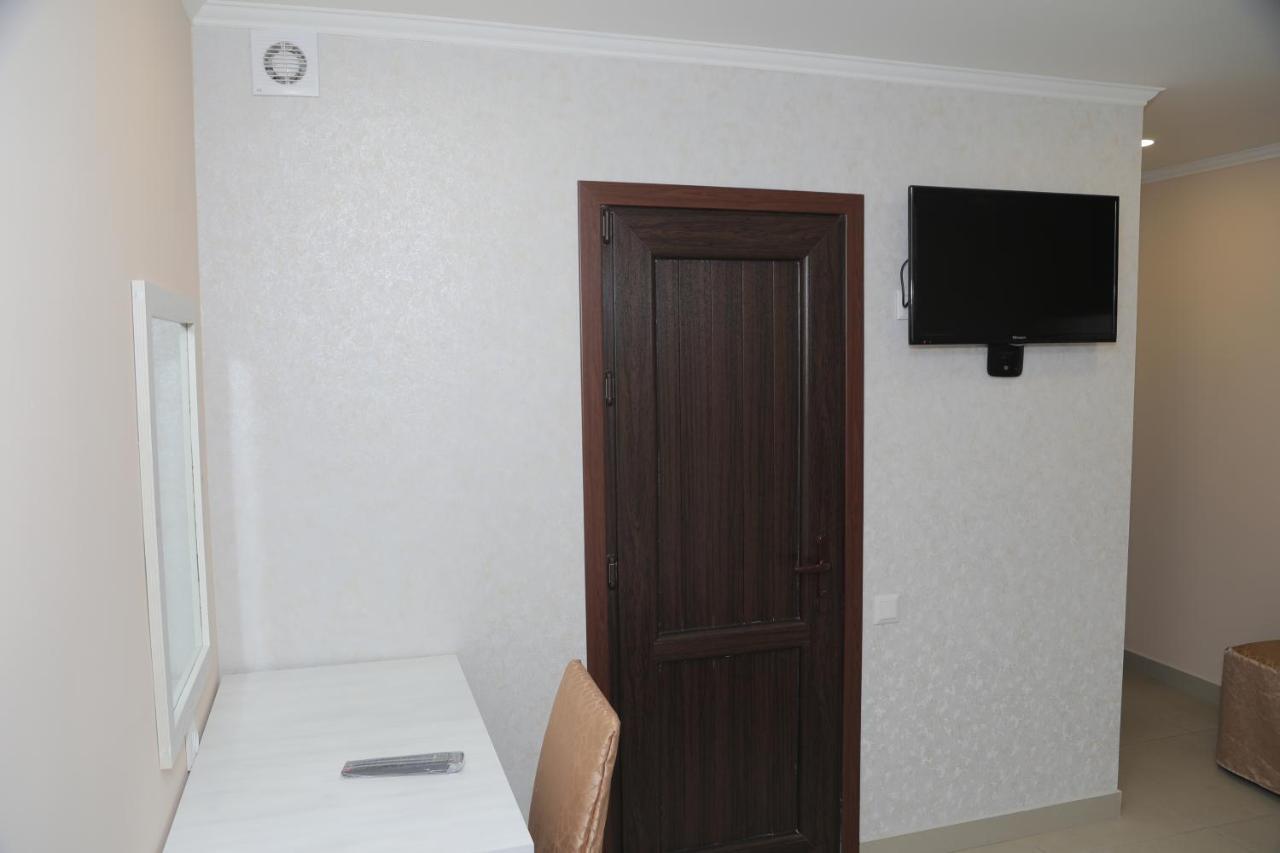 5X5 Hostel Jerevan Buitenkant foto