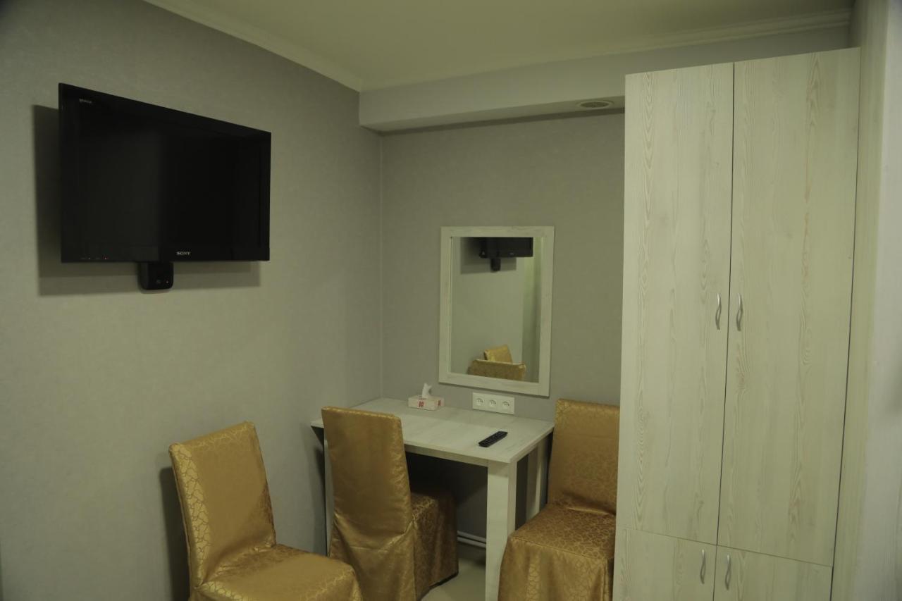 5X5 Hostel Jerevan Buitenkant foto