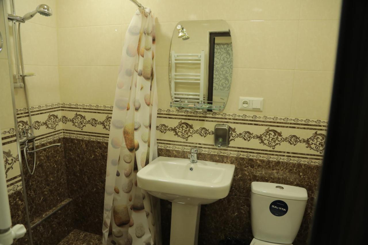 5X5 Hostel Jerevan Buitenkant foto