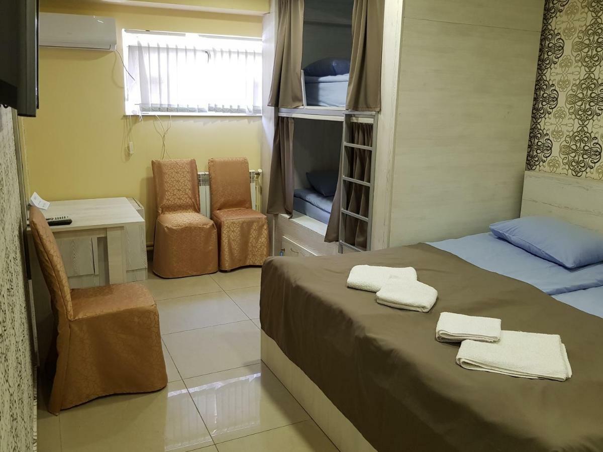 5X5 Hostel Jerevan Buitenkant foto